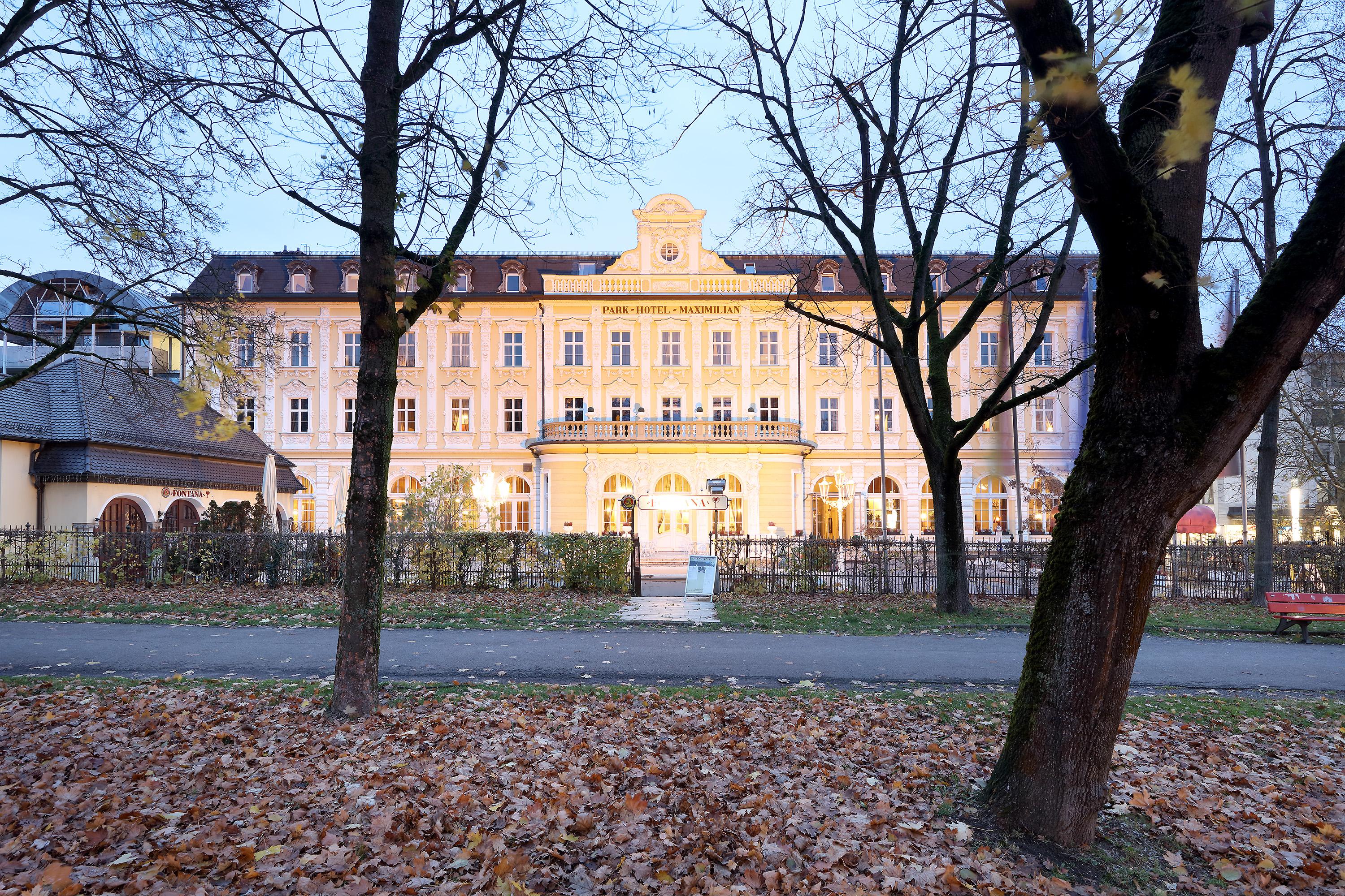 Eurostars Park Hotel Maximilian Регенсбург Экстерьер фото